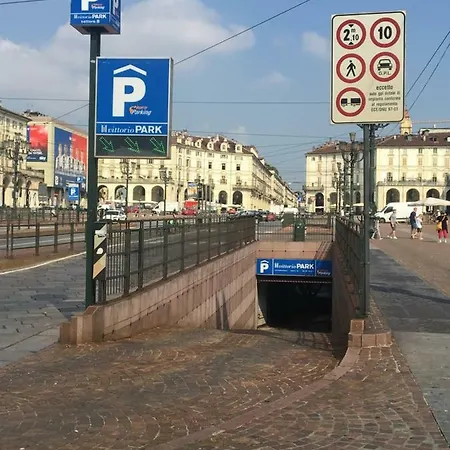 Vacancy 3 - Elegant & Romantic House With A View Of Piazza Vittorio/gran Madre アパート トリノ